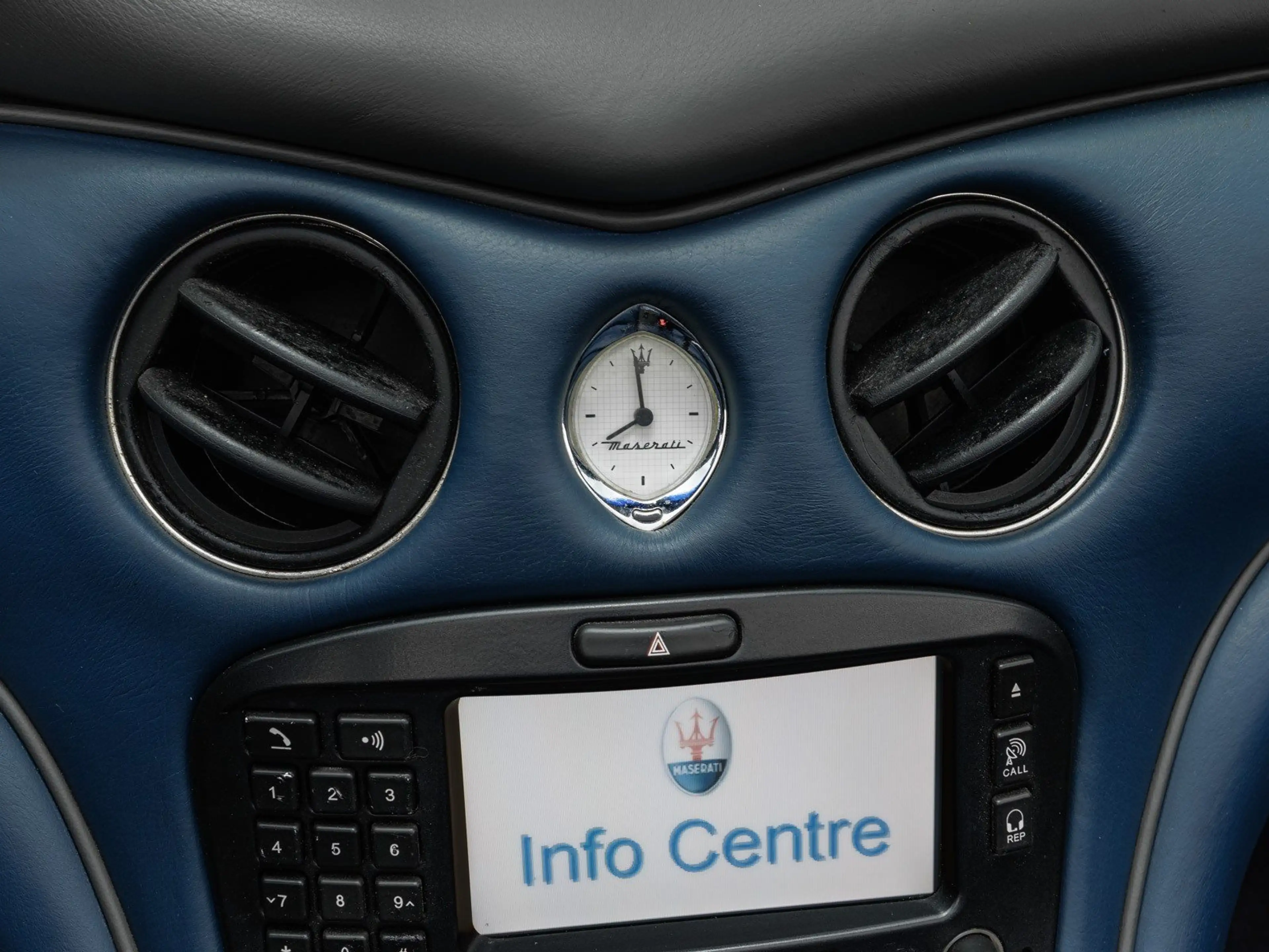 Maserati Spyder 4200 CambioCorsa V8 BLU SEBRING + DEUTSCHES FAHRZE — photo 15