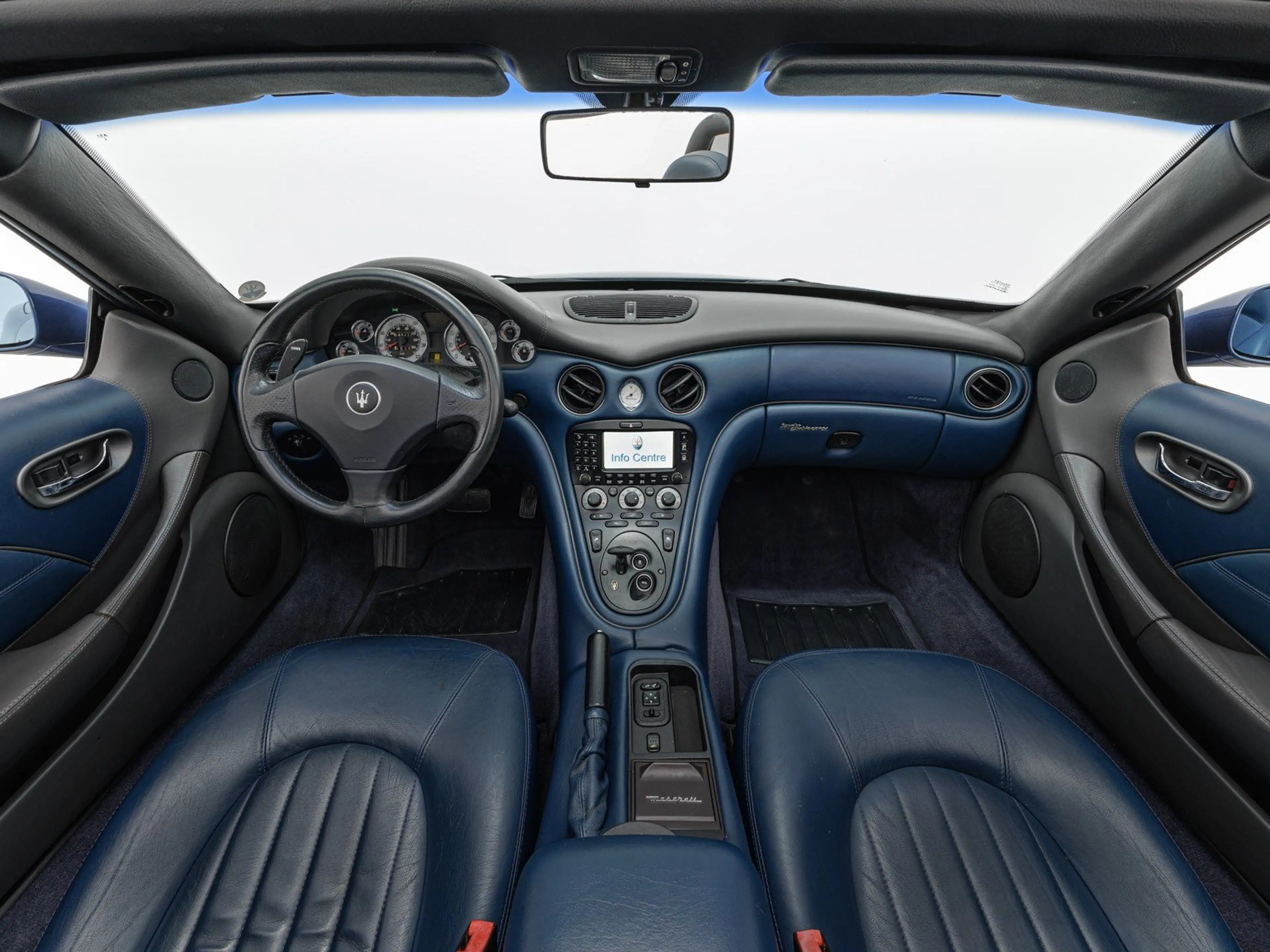 Maserati Spyder 4200 CambioCorsa V8 BLU SEBRING + DEUTSCHES FAHRZE — photo 11