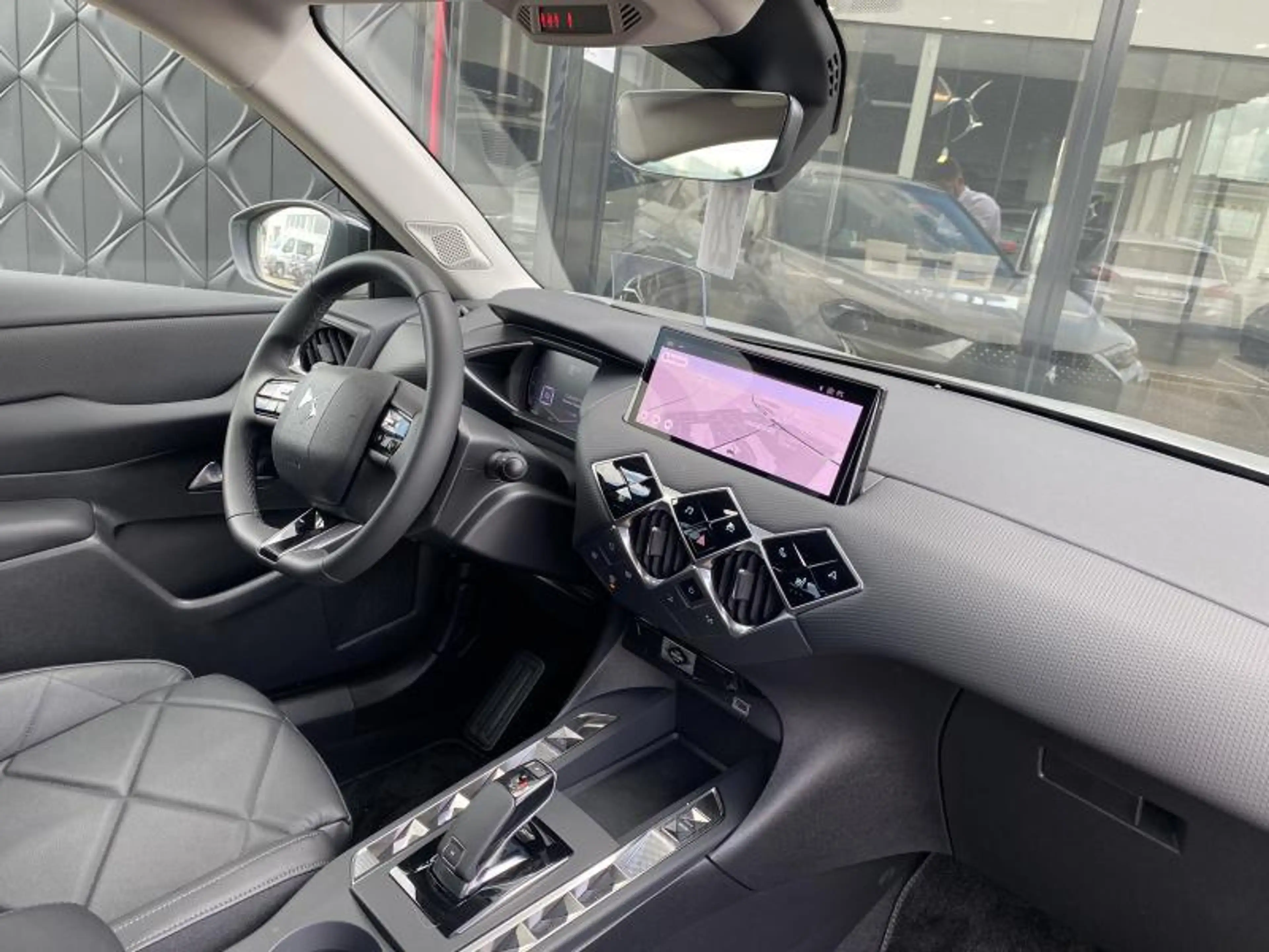 DS Automobiles DS 3 RIVOLI — photo 3