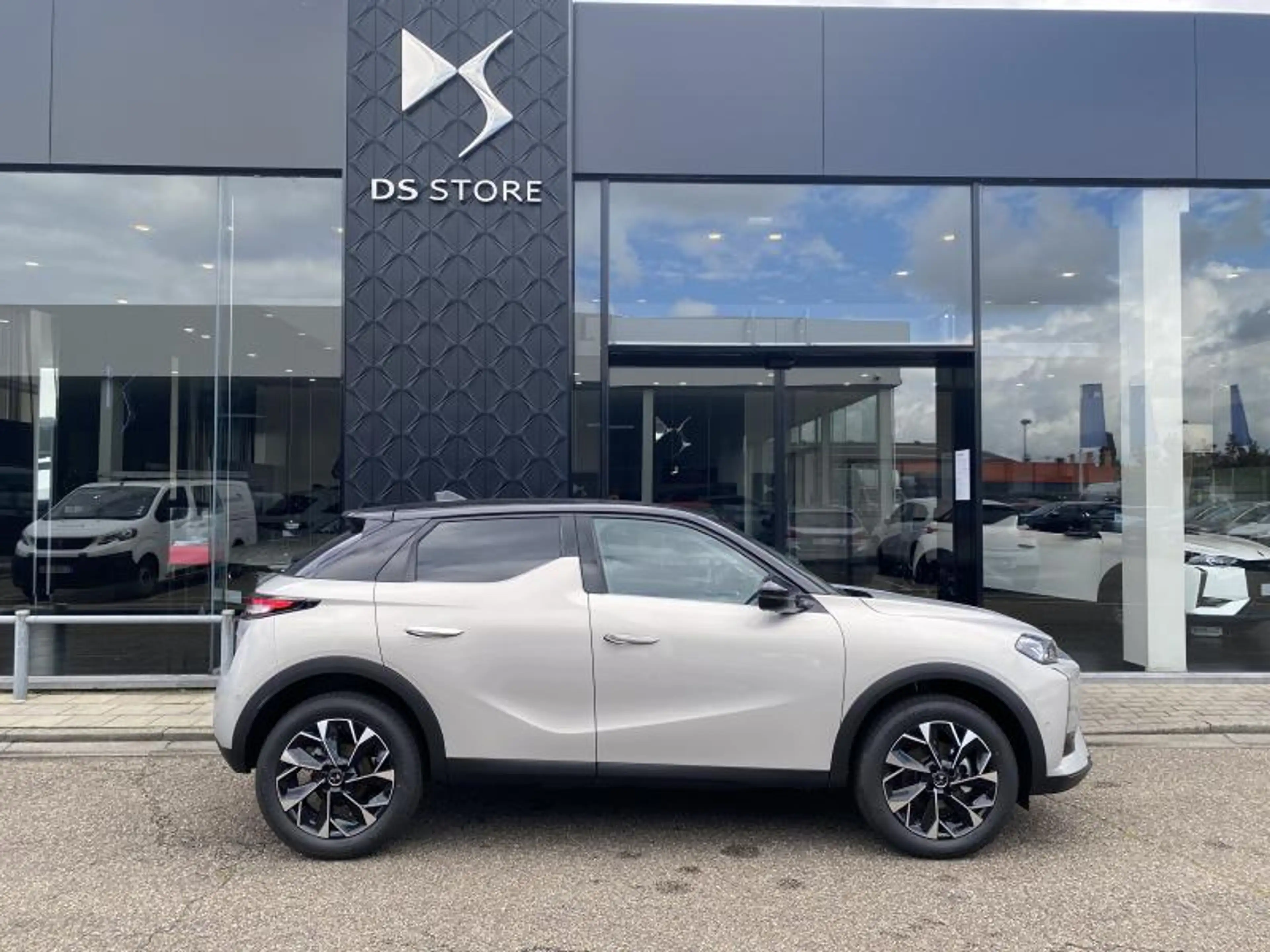 DS Automobiles DS 3 RIVOLI — photo 7