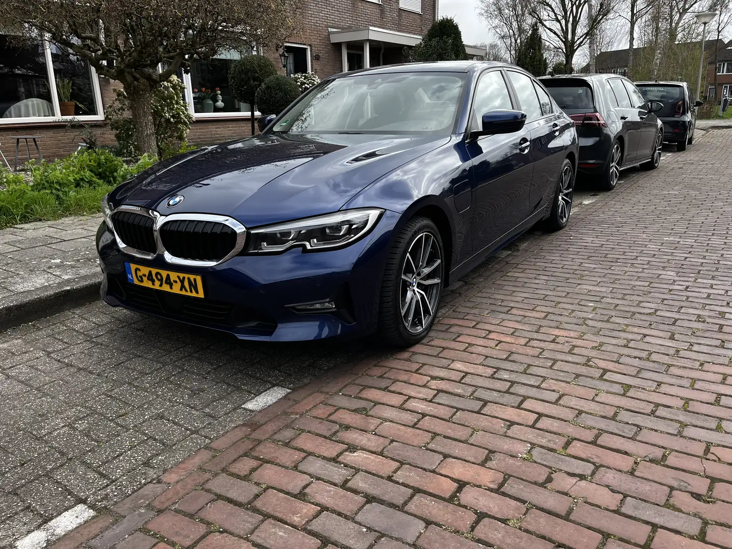 BMW 330 eDrive Edition Blauw - 1