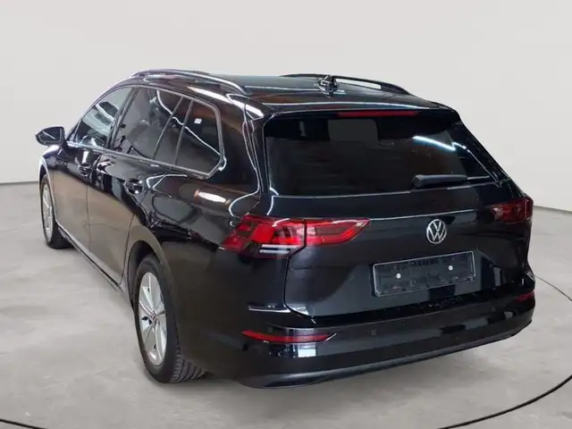 Volkswagen Golf view 2