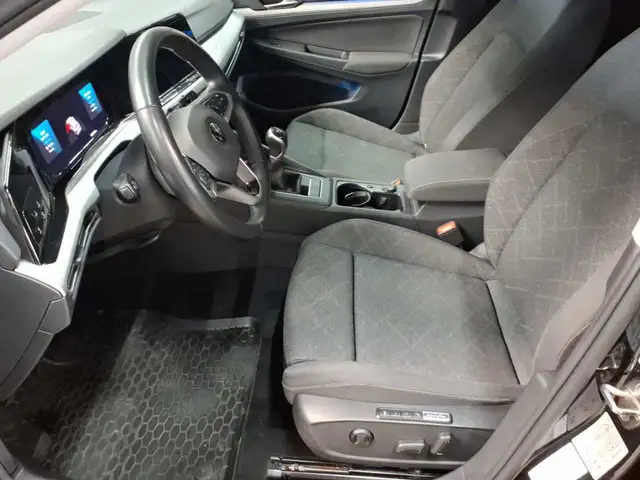 Volkswagen Golf view 3