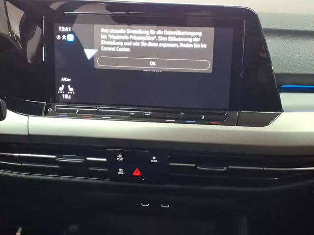 Volkswagen Golf view 6