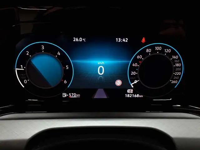 Volkswagen Golf view 14