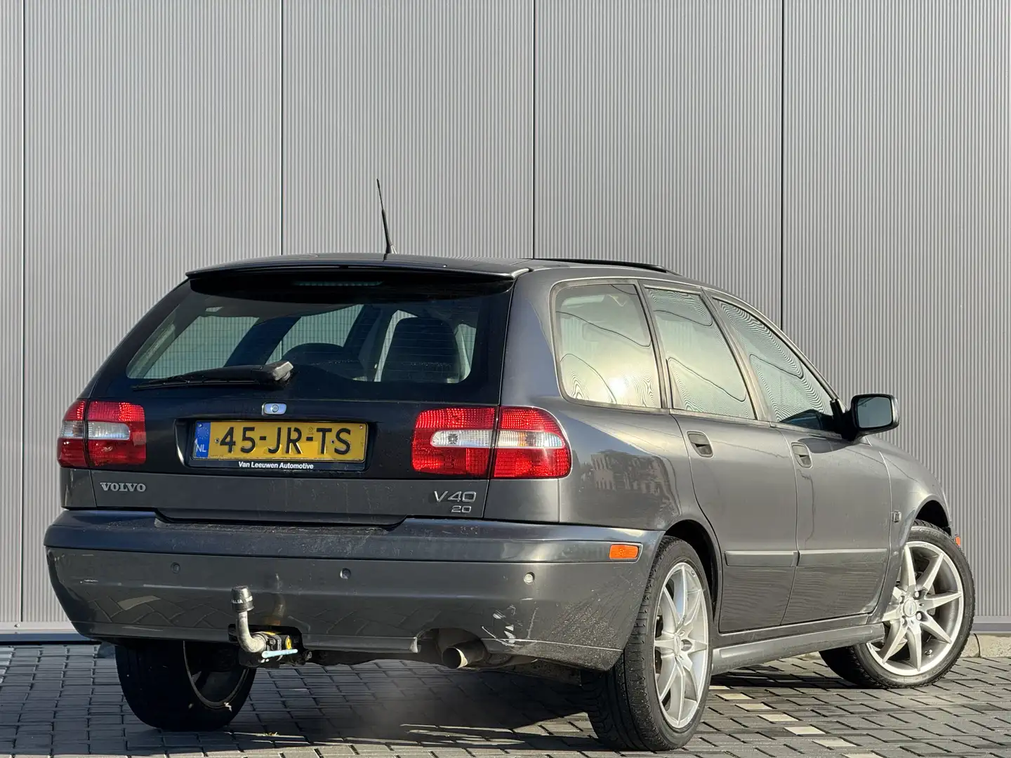 Volvo V40 2.0 | RIJKLAAR | Trekhaak | Stoelverwarming Gris - 2
