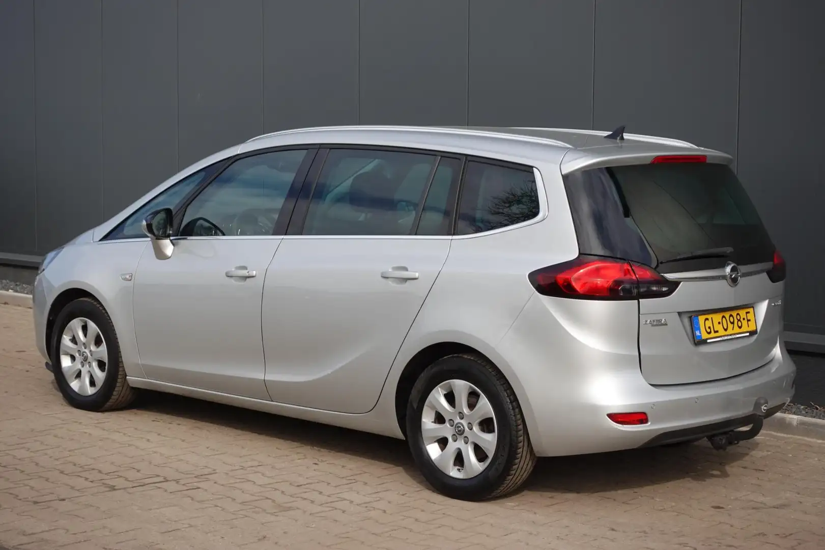 Opel Zafira Tourer 1.6 CDTI Business+ 7p. BTW auto! Grijs - 2