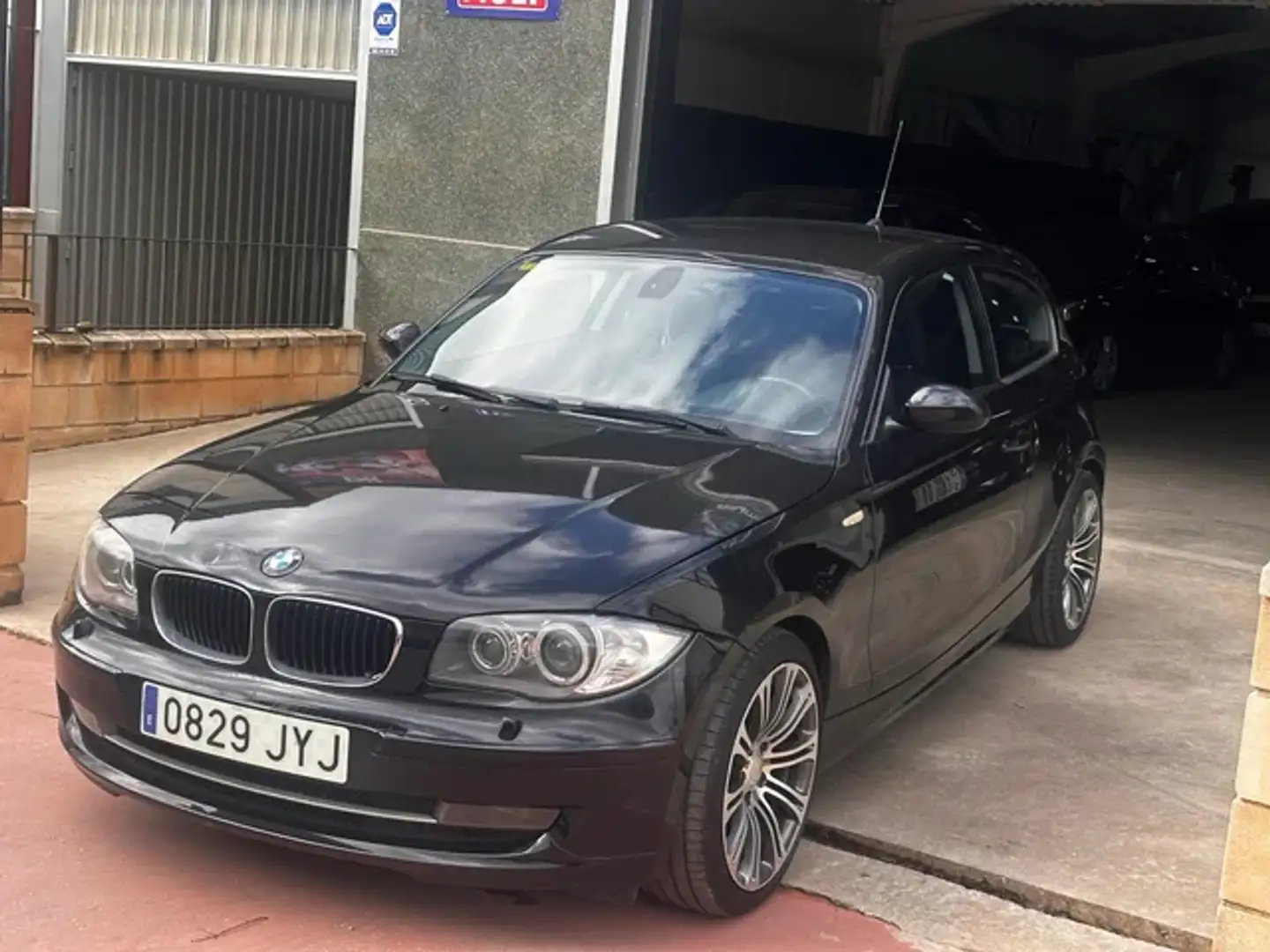 BMW 118 118d - 1
