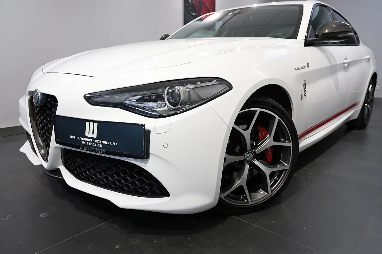 Alfa Romeo Giulia Veloce 2,0 280 AT AWD Weiß - 2