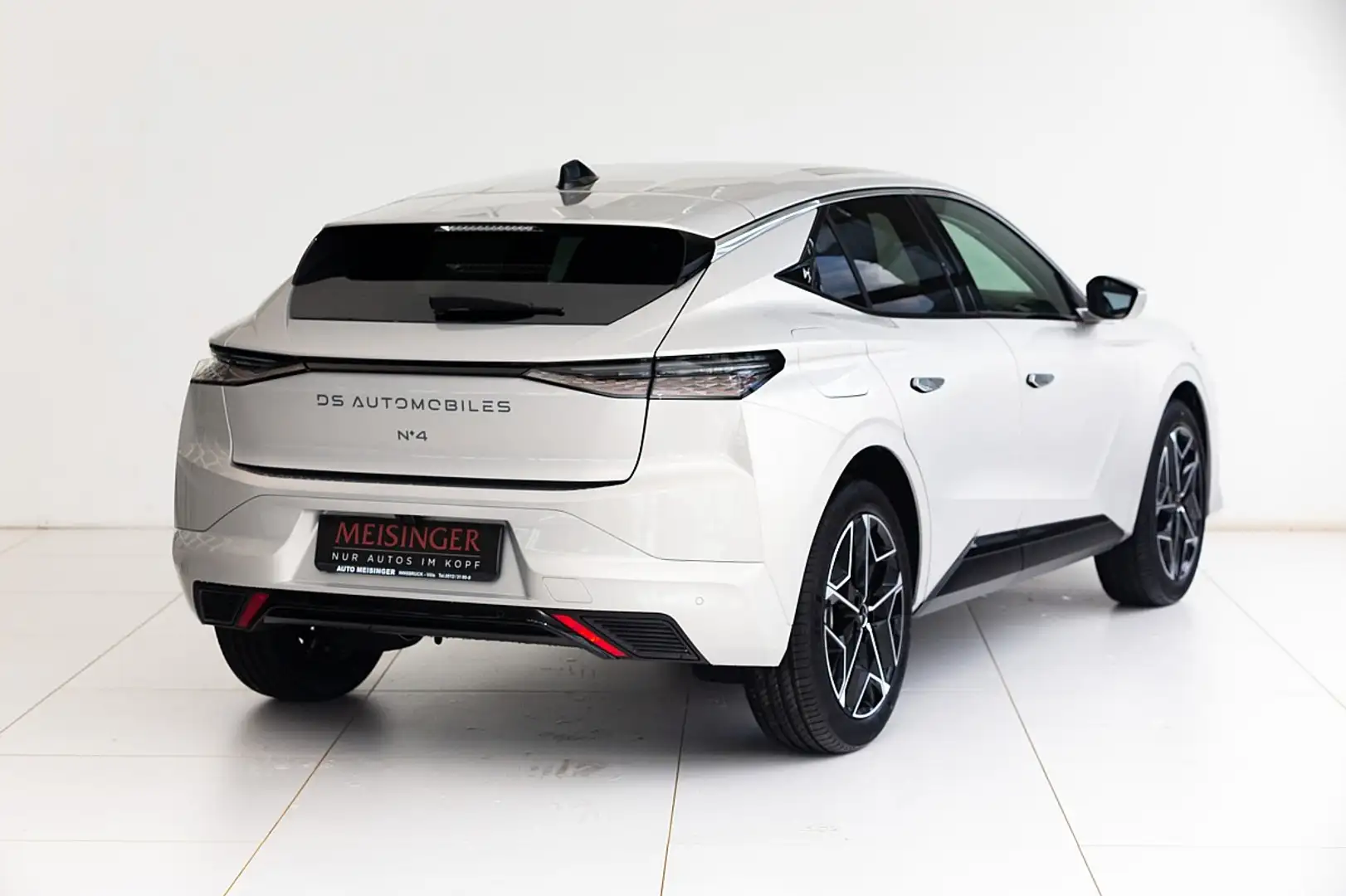 DS Automobiles Sonstige DS N4 Hybrid 145 eDCT-6 Etoile Alcantara Grau - 2