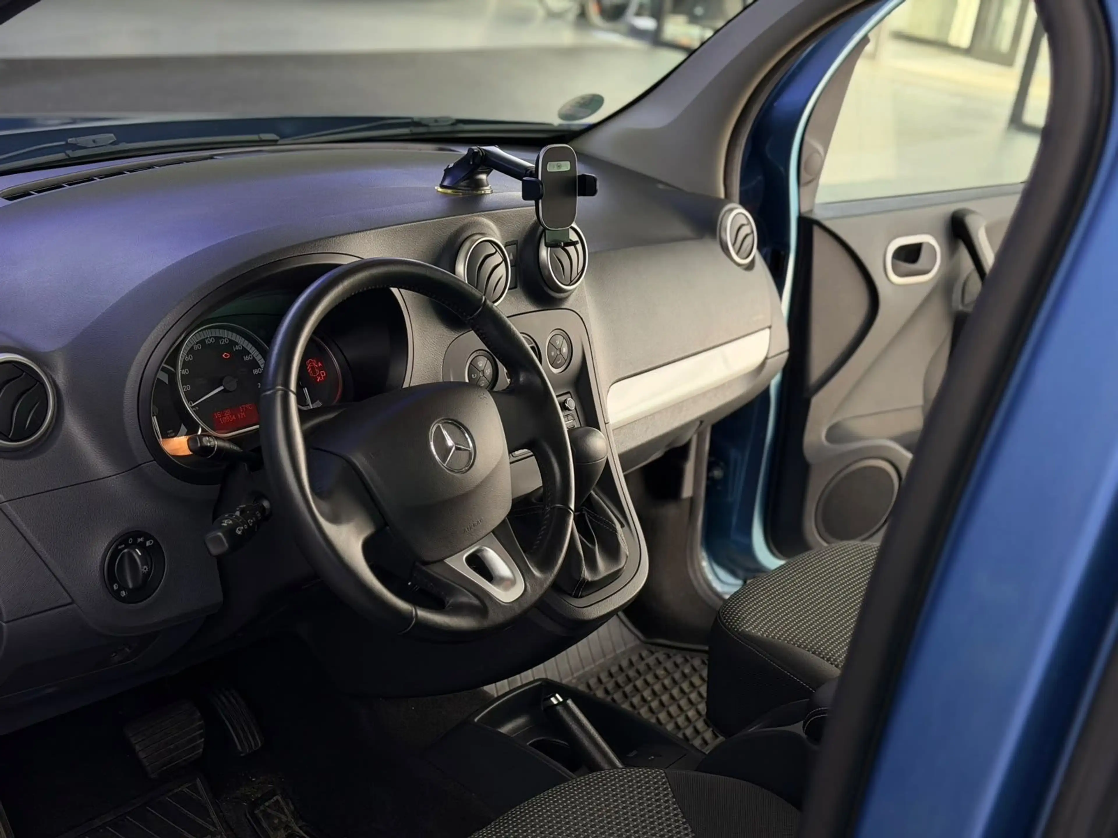 Mercedes-Benz Citan Behindertengerecht-Rampe Wenig KM — photo 7