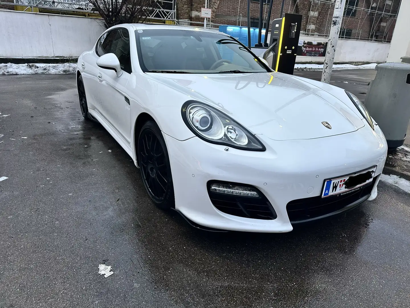 Porsche Panamera Diesel - 1