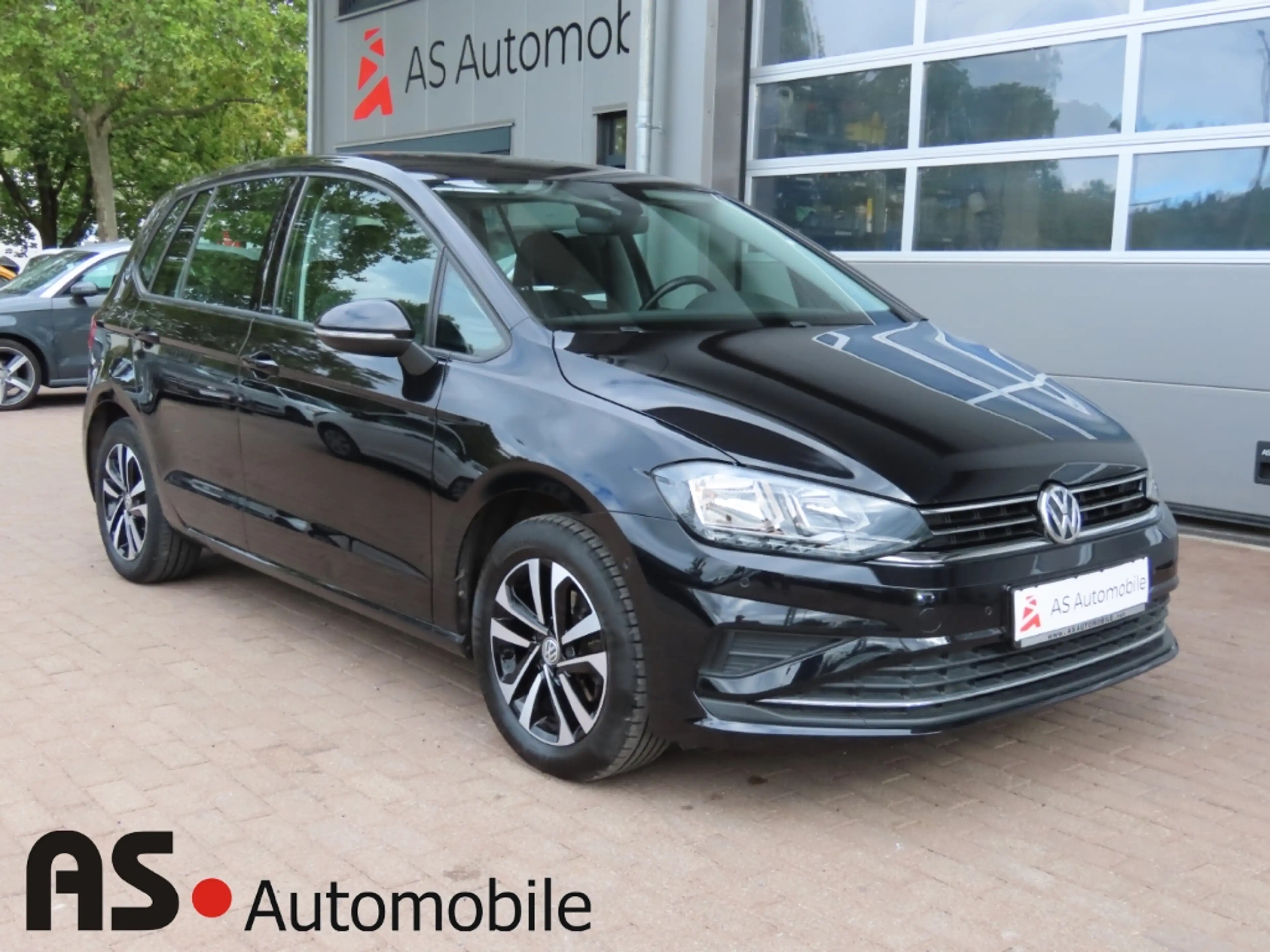 Volkswagen Golf Sportsvan VII IQ 1.Hd*Kam*Navi*ACC*AHK*8-f