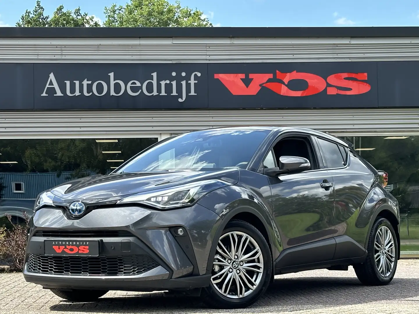 Toyota C-HR 1.8 Hybrid Executive | JBL | ACC | Stoelverwarming Grijs - 1