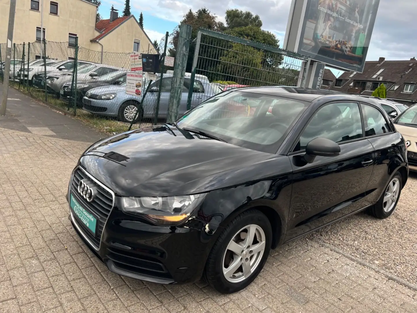 Audi A1 attraction*TÜV NEU*1 HAND*KLIMA*TOP*SHZ* Schwarz - 1