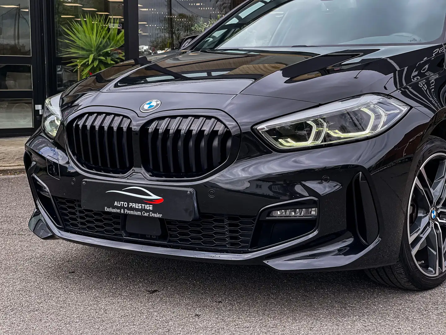 BMW 118 iA M-Sport Black Edition PANO LEZ OK FULL OPTIONS* Negru - 2