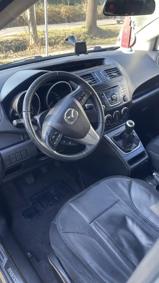 Mazda 5