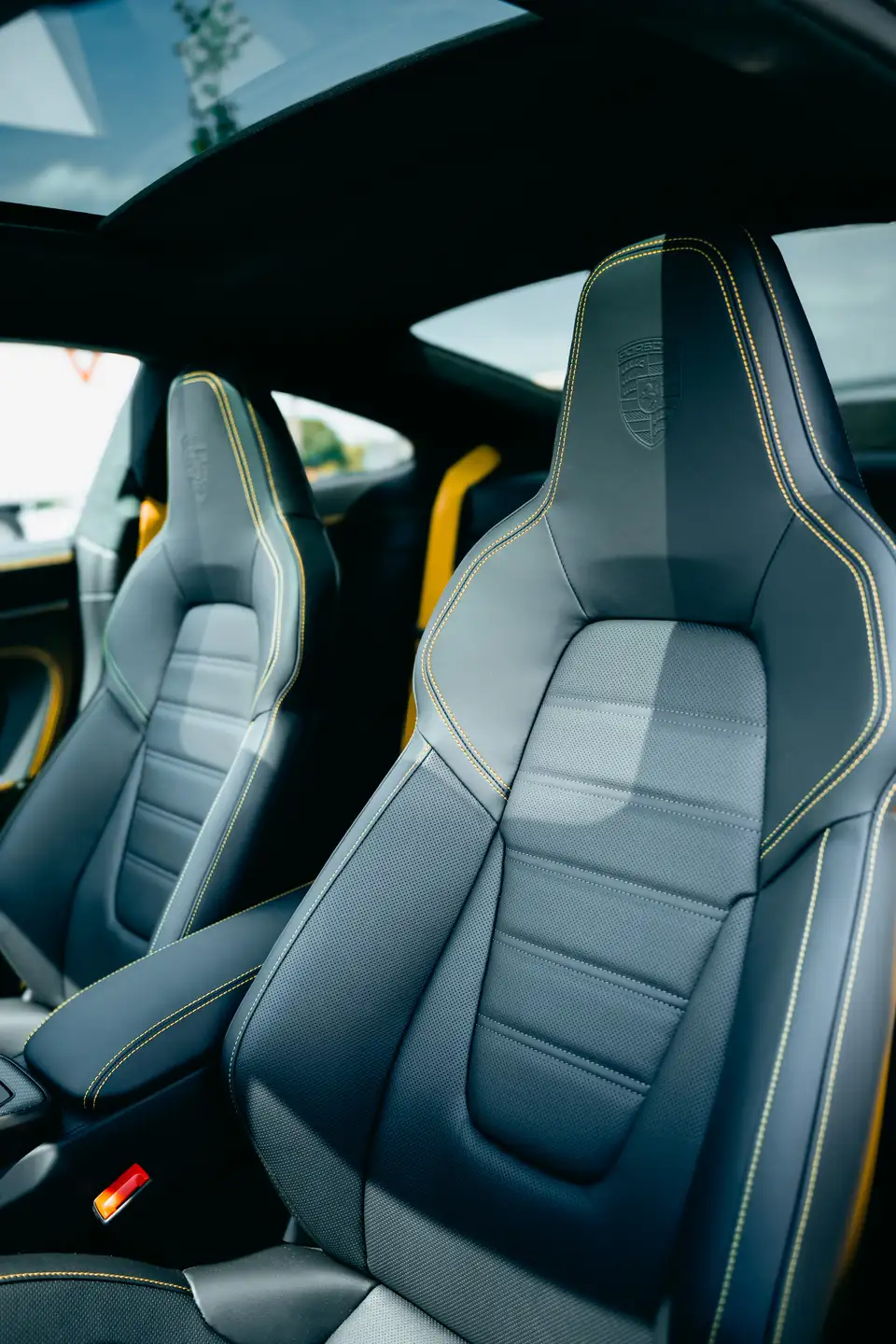 포르쉐 911 Turbo S Coupe 2026 화이트 사진 8