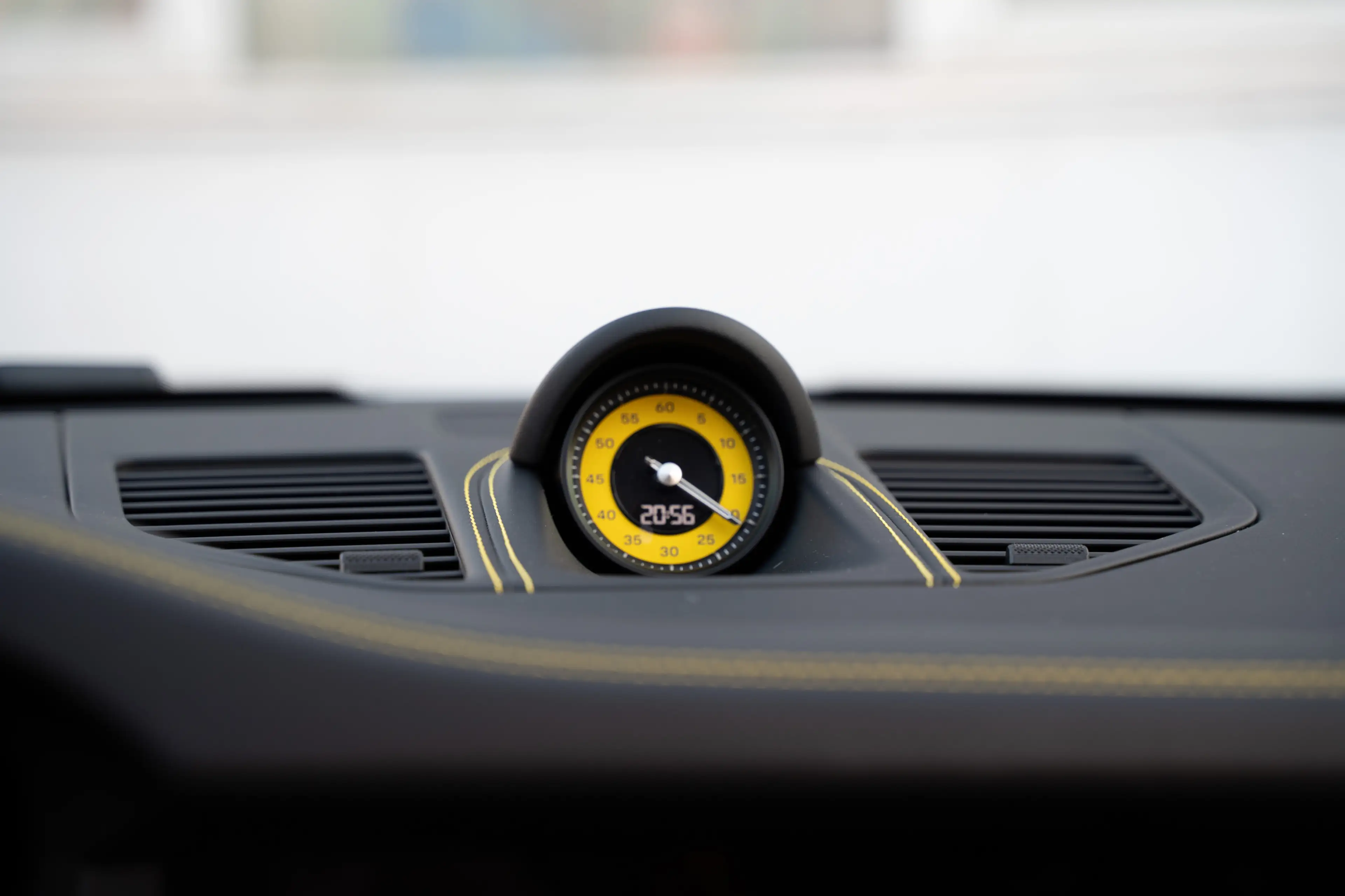 Porsche 992 .2 turbo S Lift Burm.18W Keramik Manufaktur — photo 11