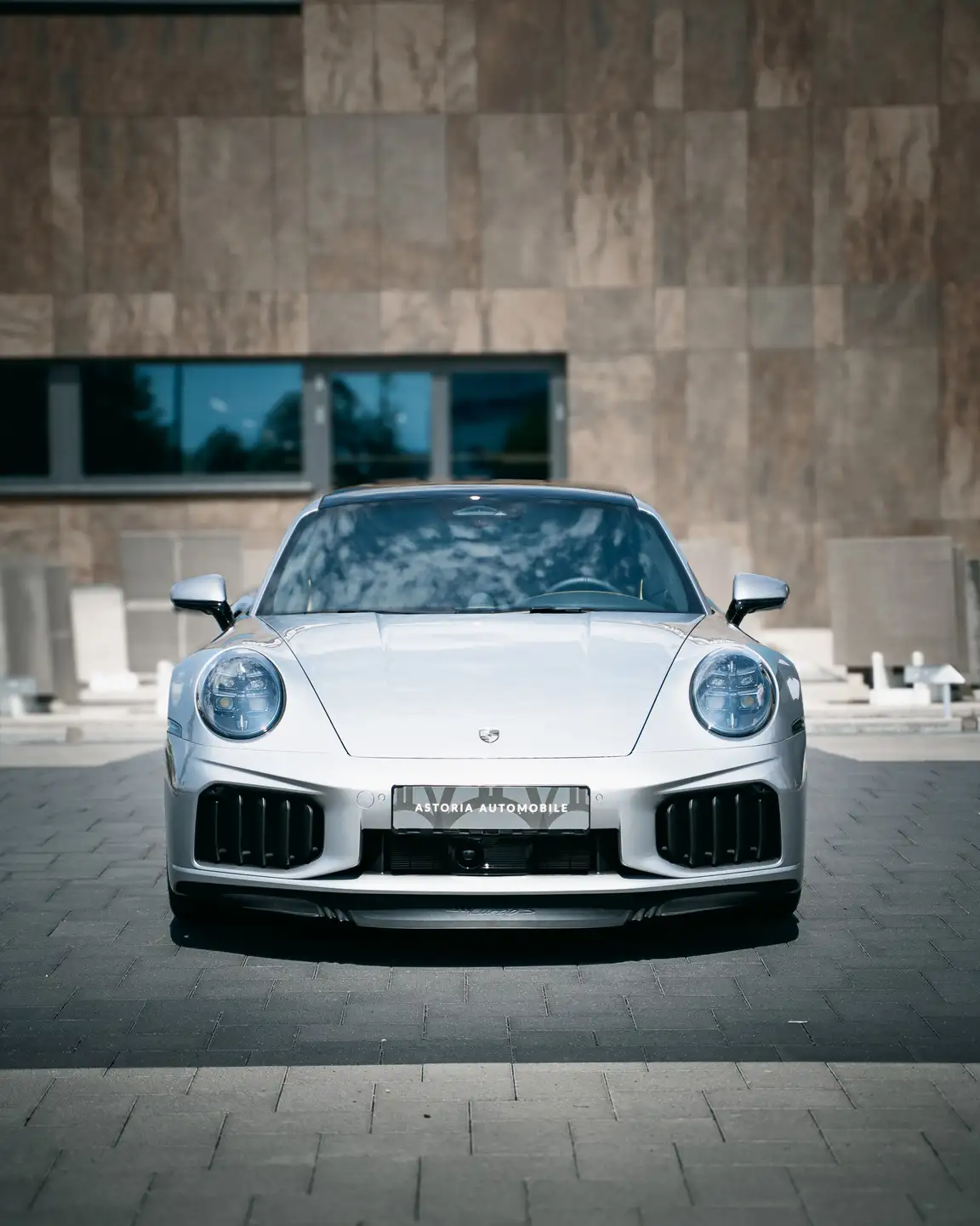 포르쉐 911 Turbo S Coupe 2026 화이트 사진 3
