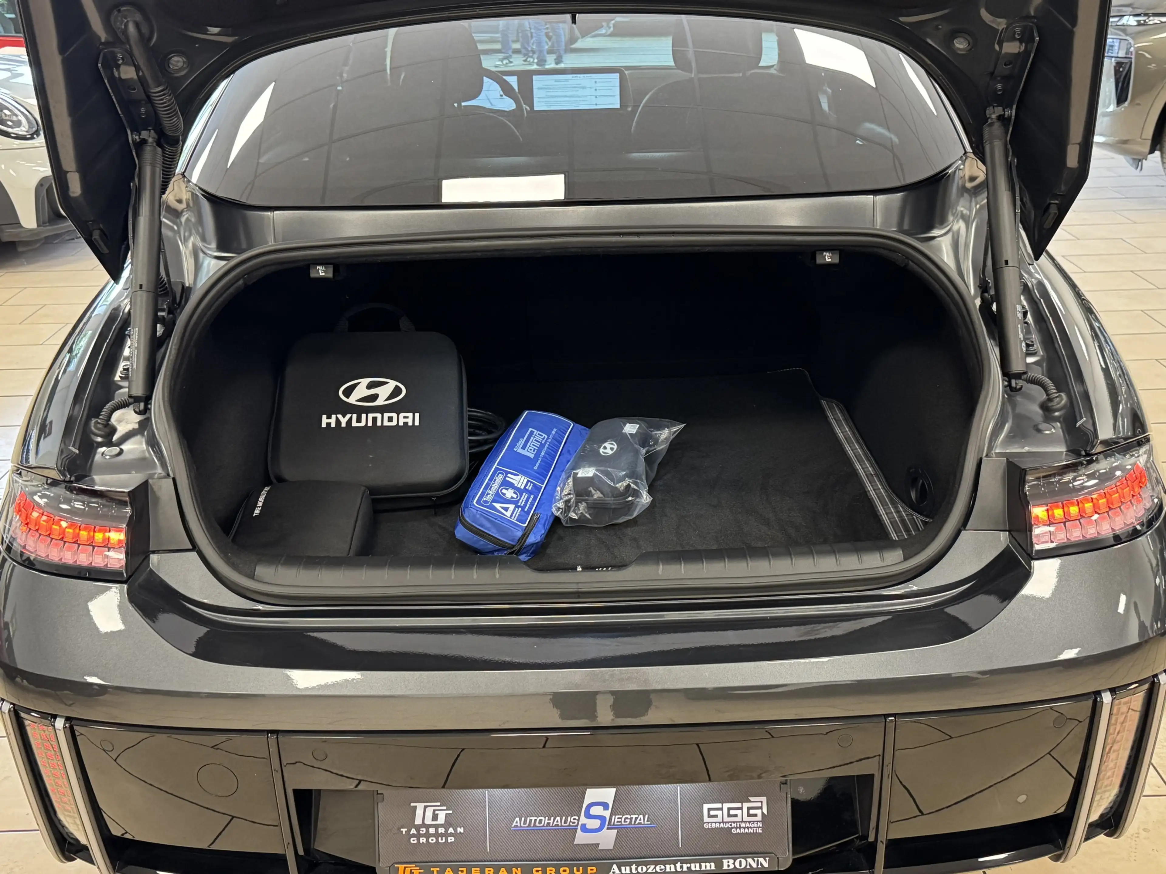 Hyundai IONIQ 6 4WD First Edition BOSE Pano ACC HUD LED — photo 7