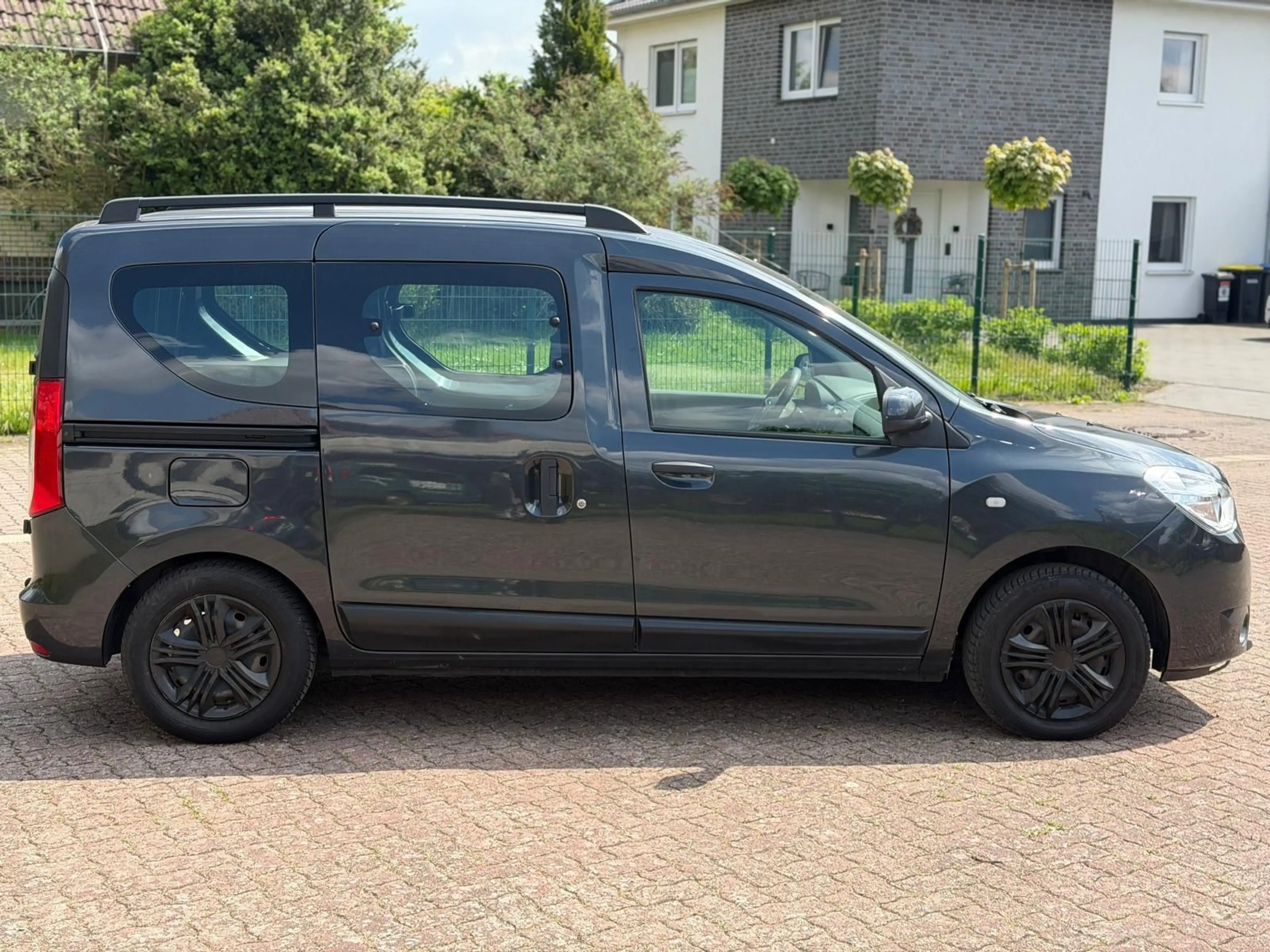 Dacia Dokker 1.6 Tüv Neu 2.Hand Start/Stopp Scheckheft — photo 8