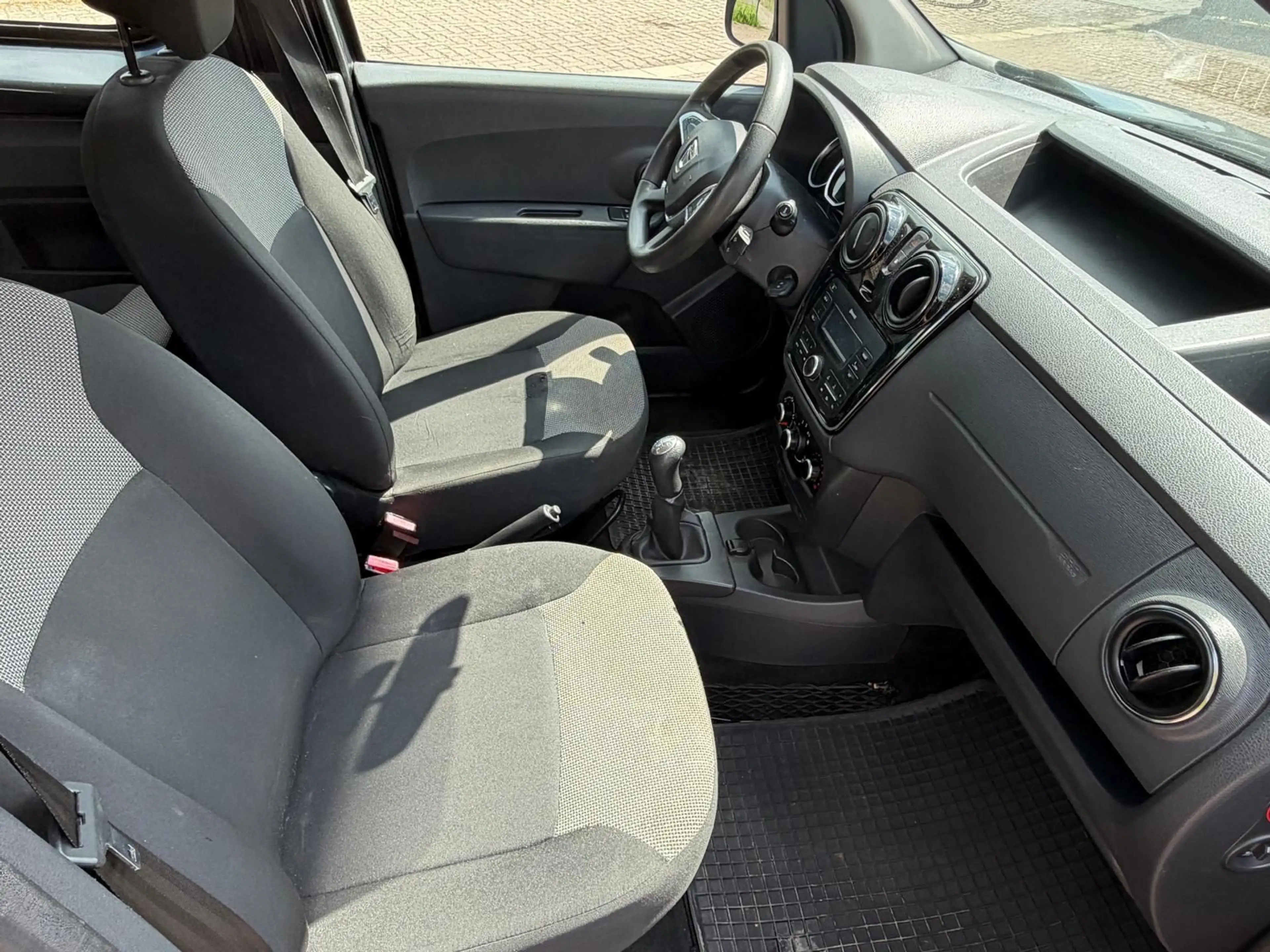 Dacia Dokker 1.6 Tüv Neu 2.Hand Start/Stopp Scheckheft — photo 15