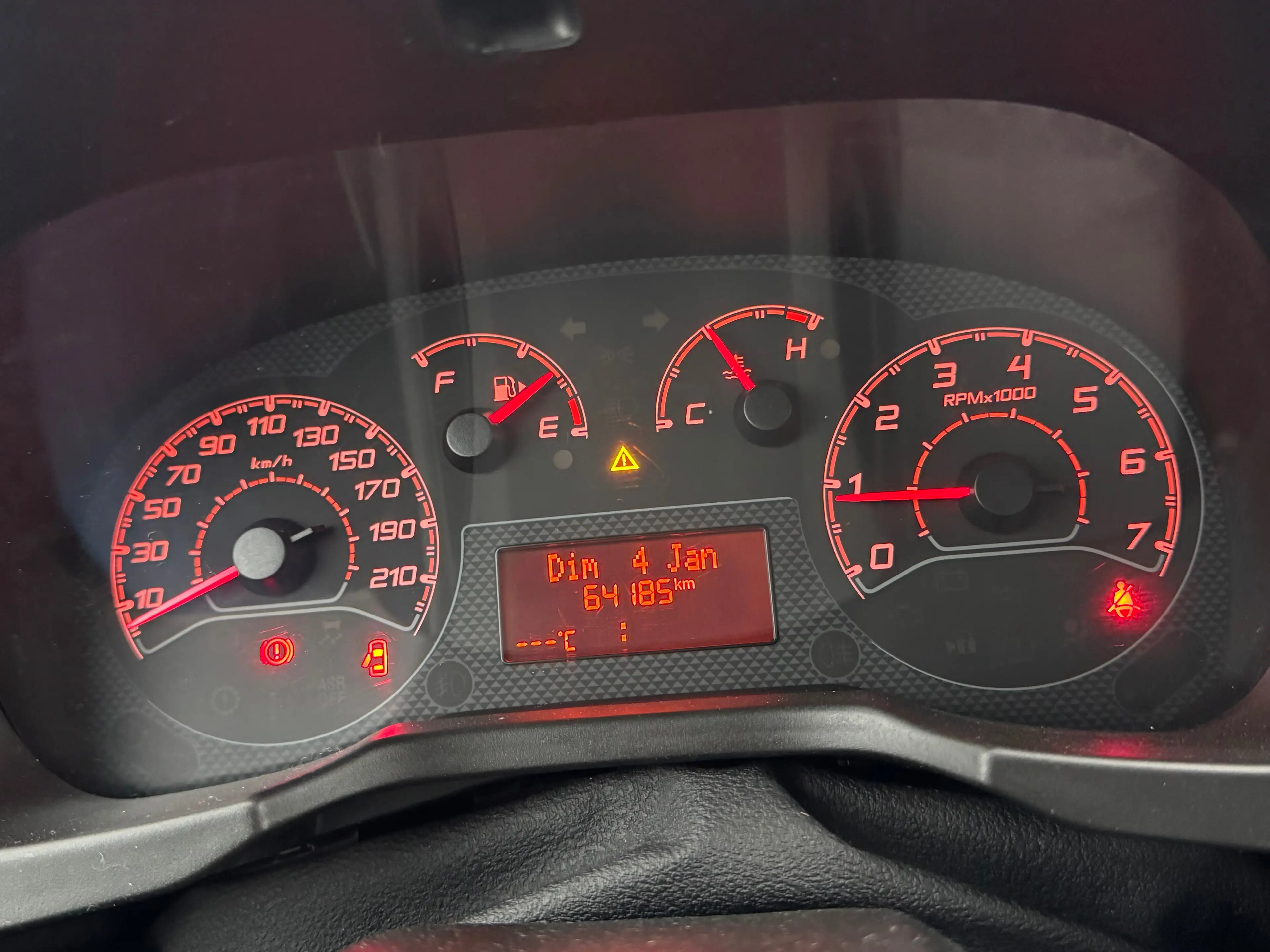 Fiat Qubo 1.4i / 5PLACES / CLIMA / EURO6B / 64.185 KM / FACELIFT — photo 10