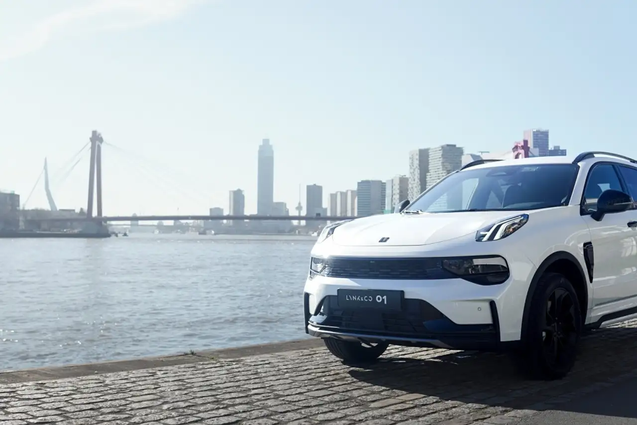 Lynk & Co 01