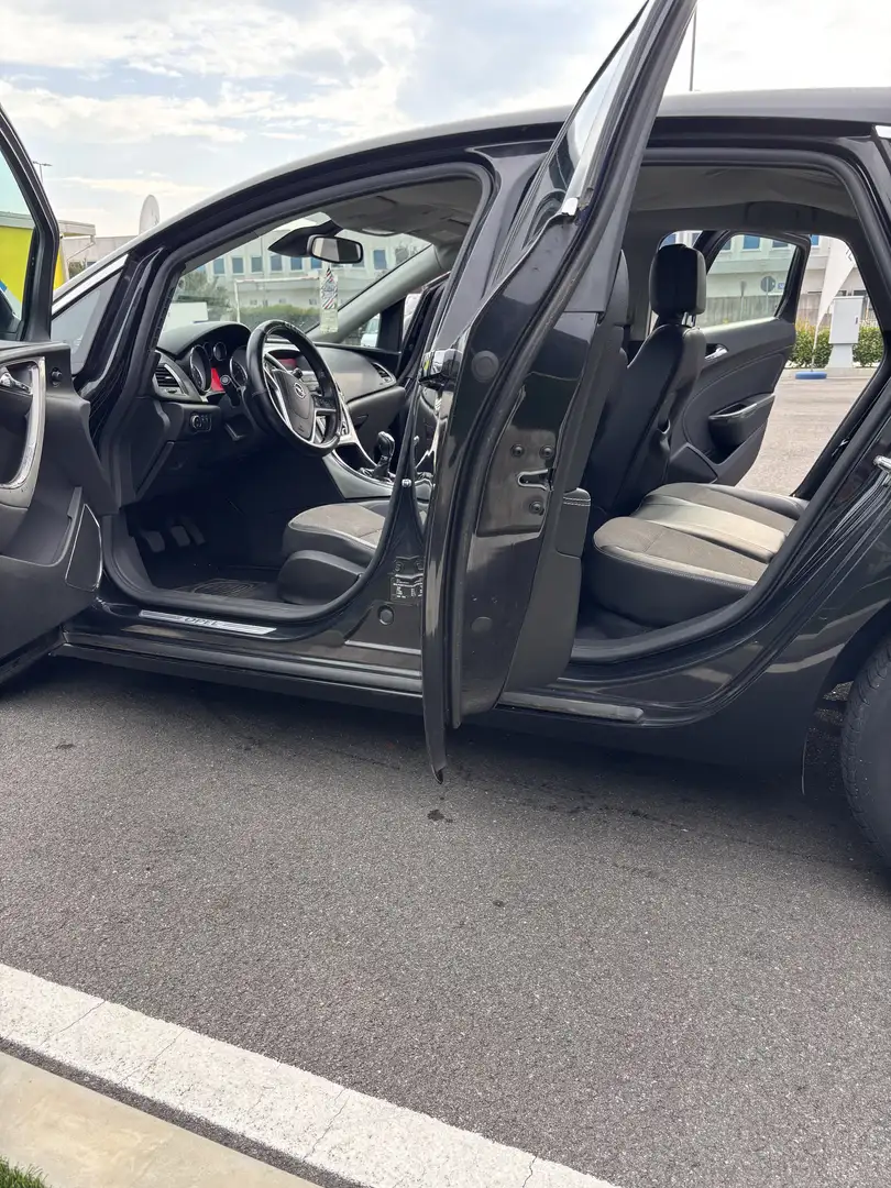 Opel Astra 1.4 benzina | 2010 | 136.000 km - 2