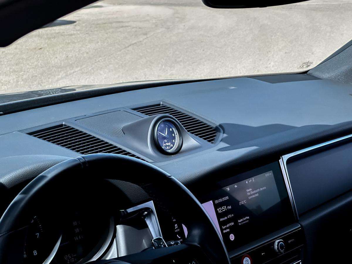 2023 Porsche Macan MACAN thumb 15
