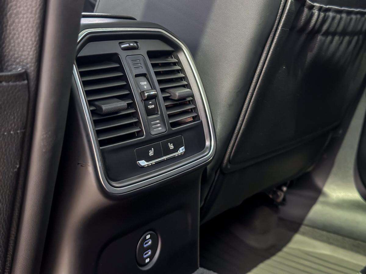 2023 Porsche Macan MACAN thumb 20
