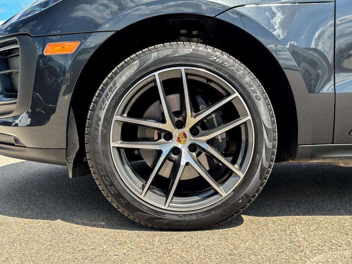 2023 Porsche Macan MACAN thumb 23