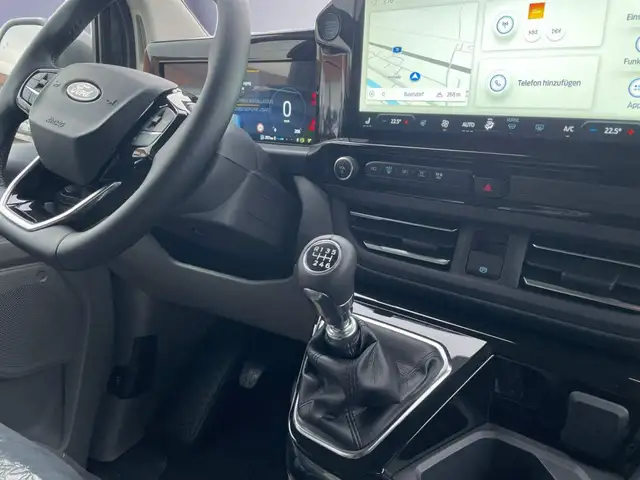 Ford Nugget 320 view 13