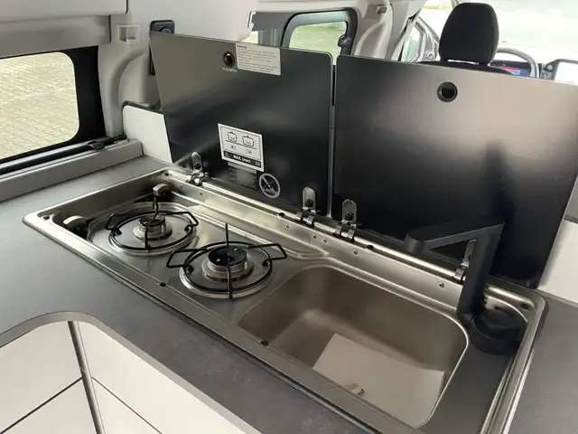Ford Nugget view 15