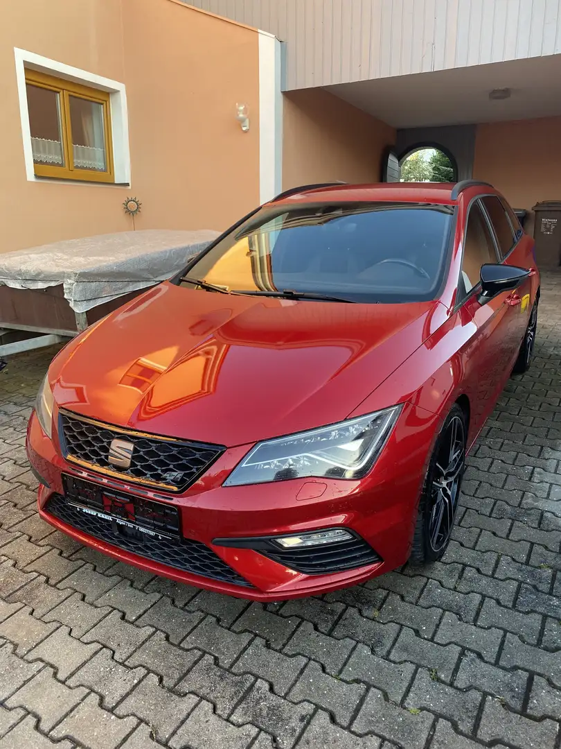 SEAT Leon Cupra ST 300 4Drive Red - 1