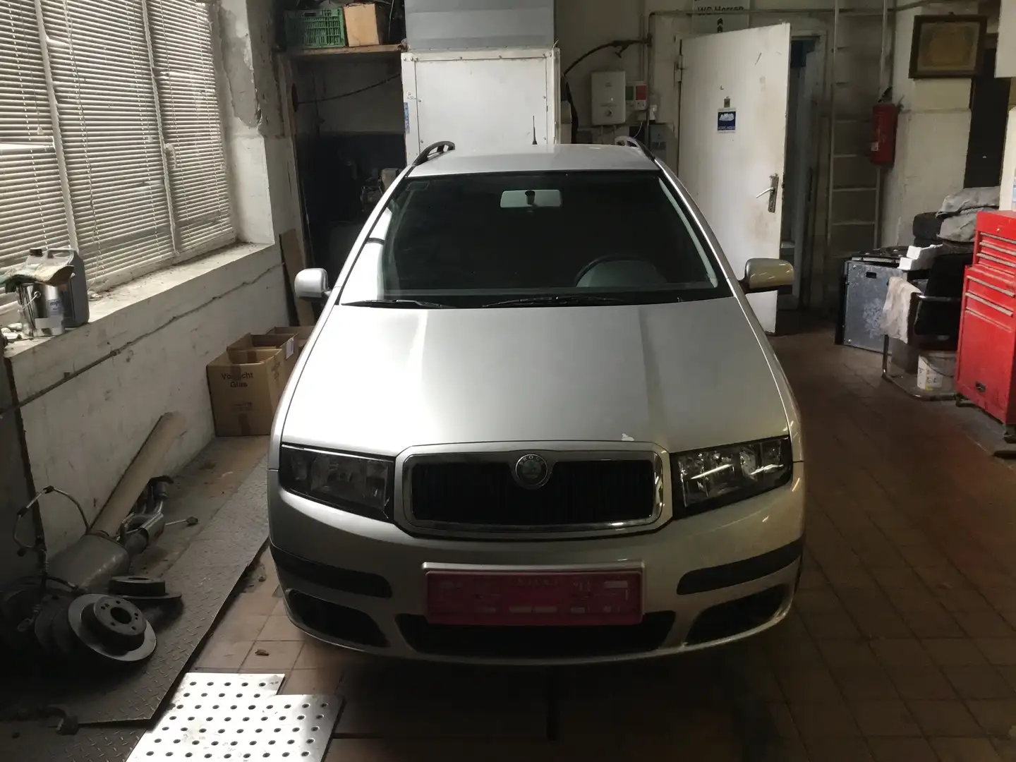 Skoda Fabia Fabia 1.4 16V Combi Elegance Silber - 2