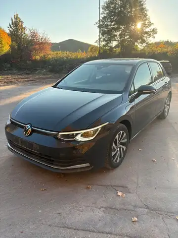 Volkswagen Golf VIII Lim. Style 1.4e/TSI Navi SHZ LED ACC