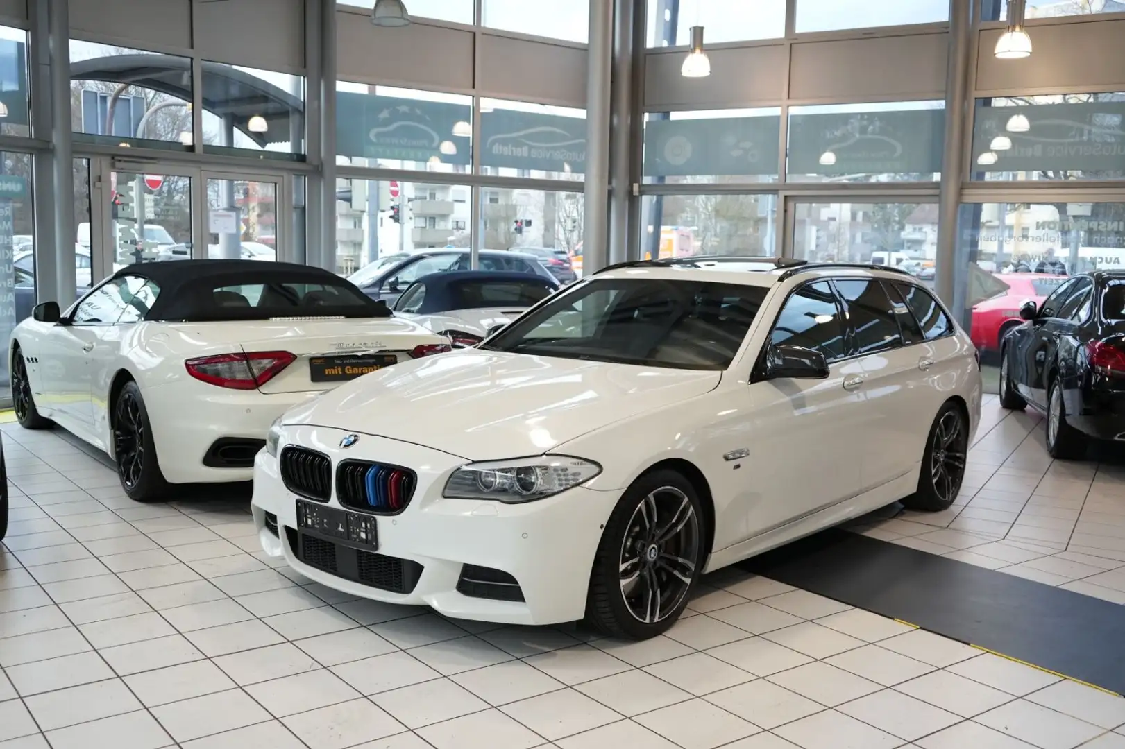 BMW 550 5 Touring M550 d xDrive Weiß - 2