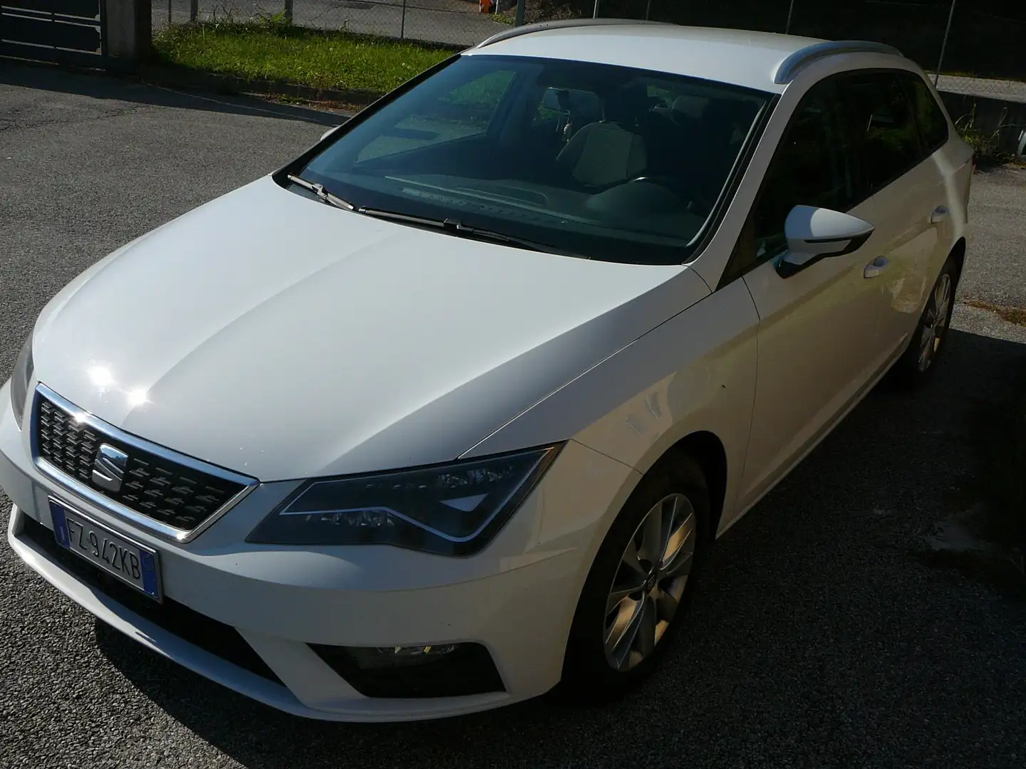 SEAT Leon 1.6 TDI ST STYLE Bianco - 1