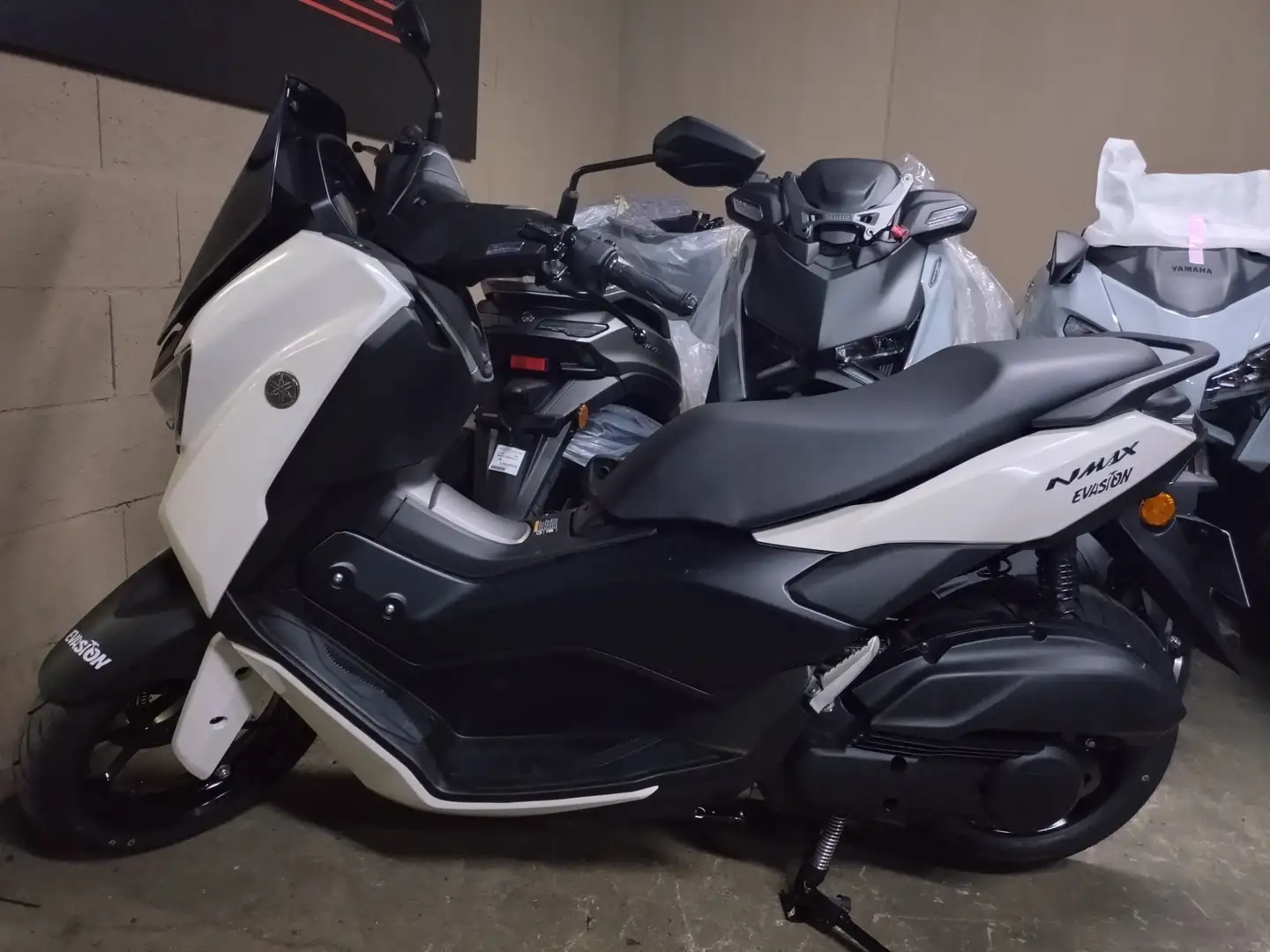 Yamaha NMAX Blanc - 1