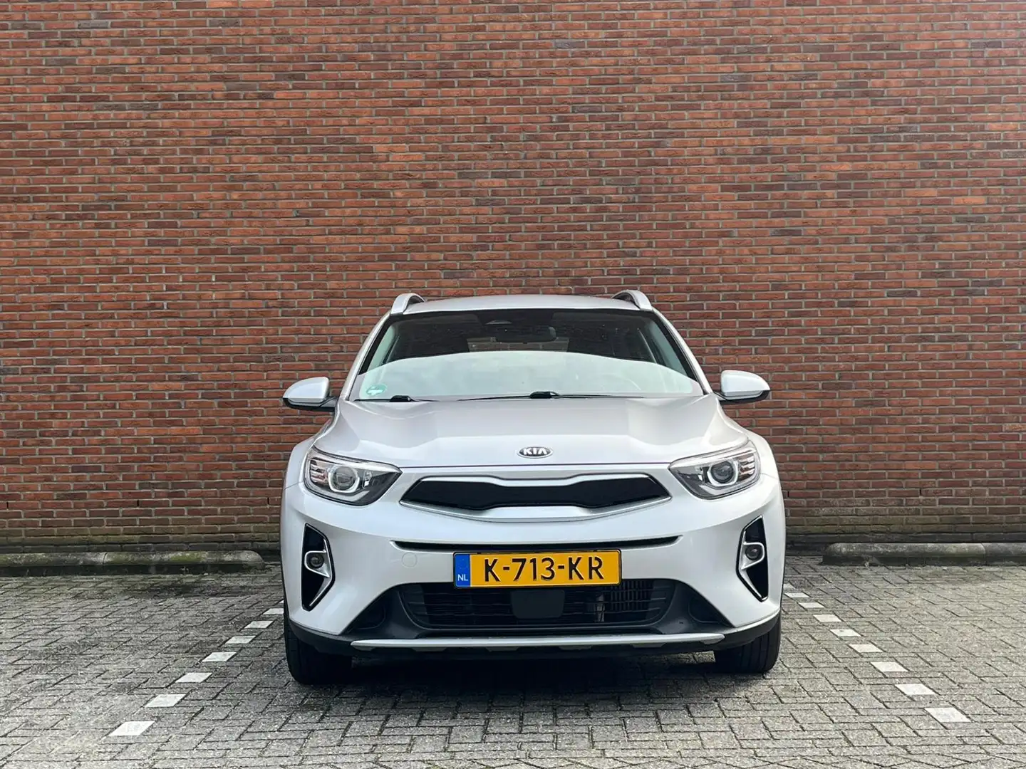 Kia Stonic 1.0 T-GDi 120pk DCT7 DynamicLine | Automaat | Navi Gris - 2