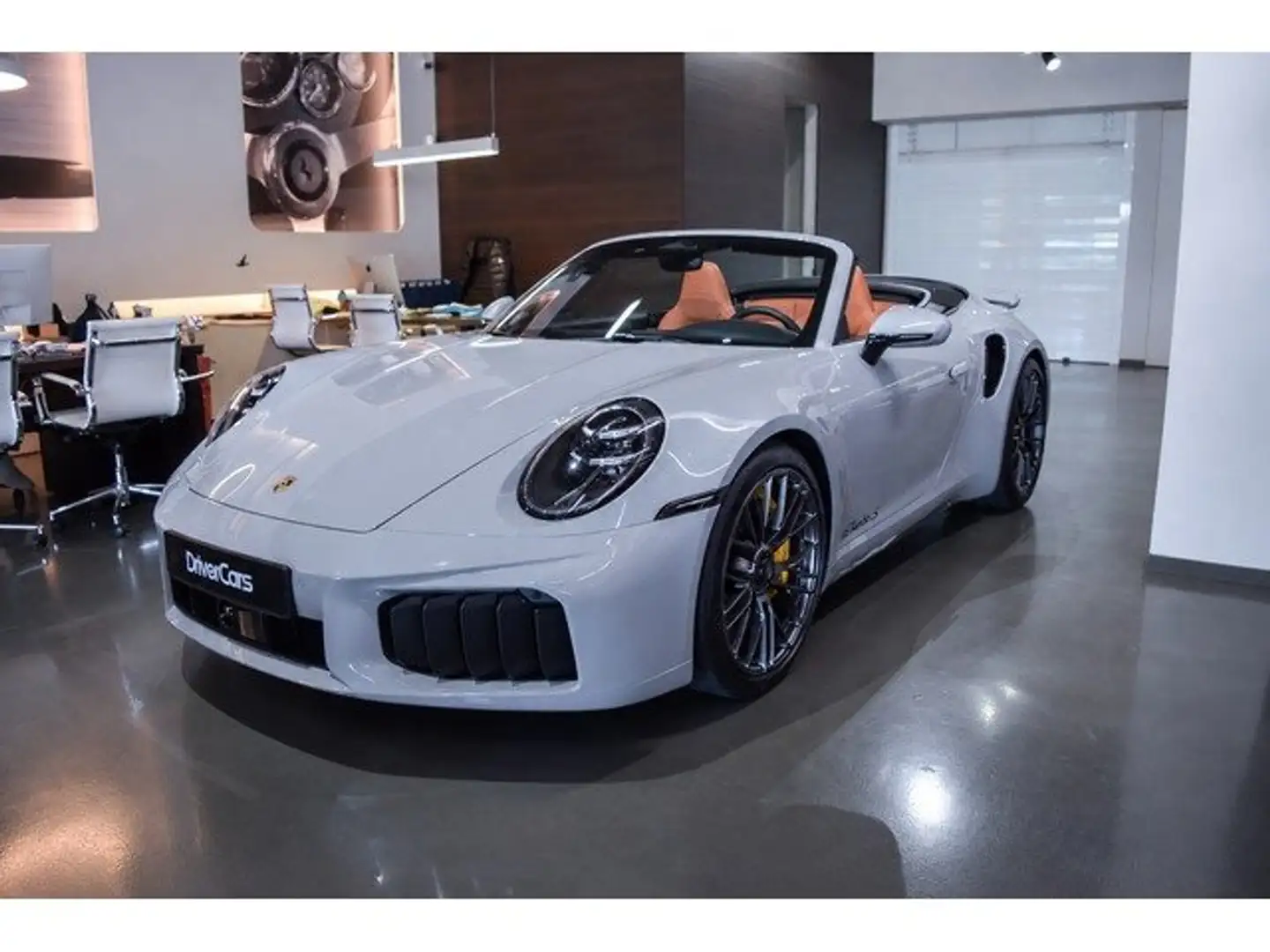 Porsche 992 Turbo S Cabriolet Gris - 2