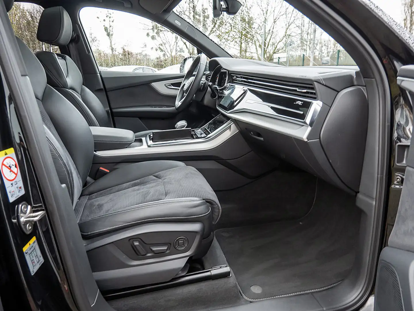Audi Q7 S line 50 TDI quattro MATRIX AHK B&O STAND Schwarz - 2