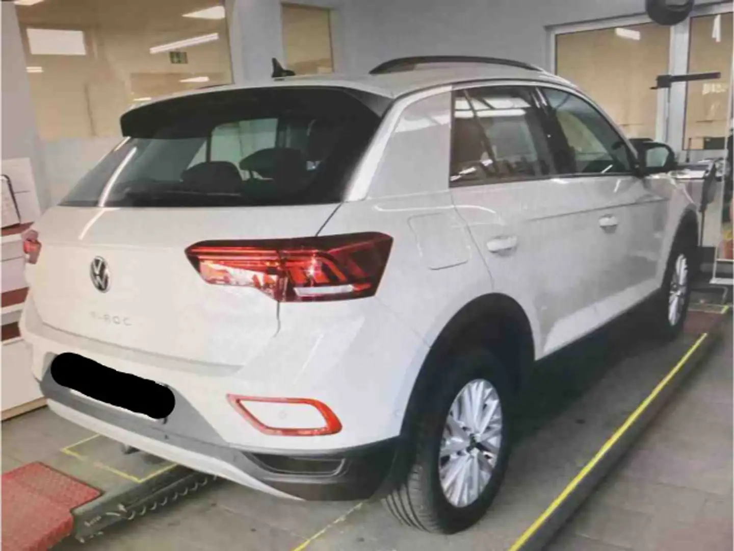 Volkswagen T-Roc Life 2.0 TDI 6-Gang LED PDC SHZ ACC AHK Grau - 2