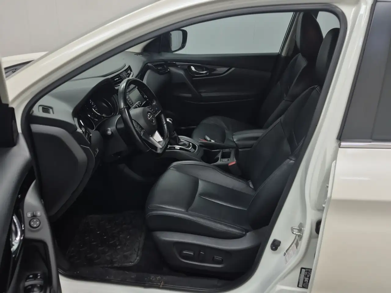 Nissan Qashqai photo Nissan Qashqai