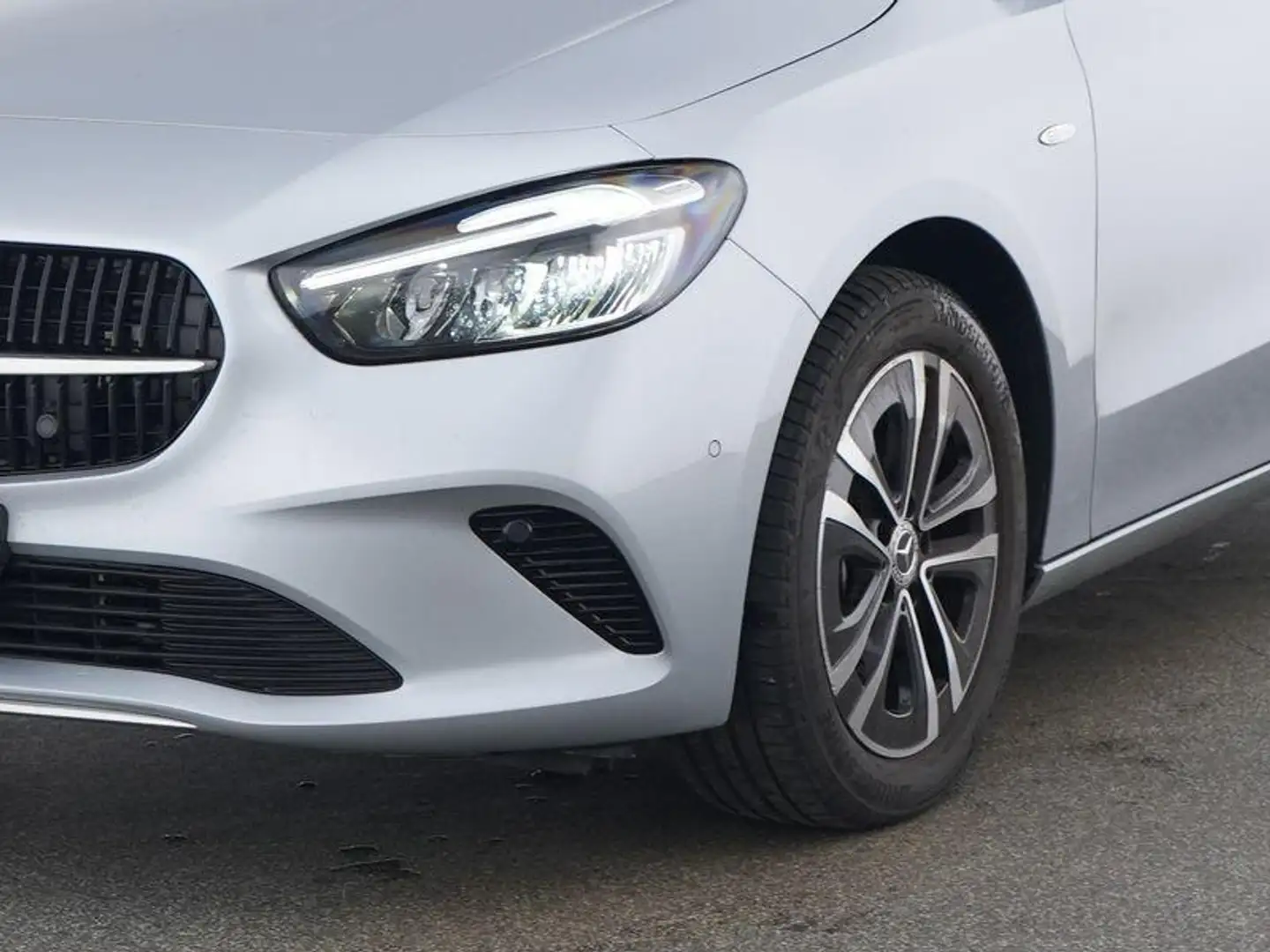 Mercedes-Benz B 250 e, Prog. Adv., AC/DC Laden, Fahrassistenz-Paket... Silber - 2