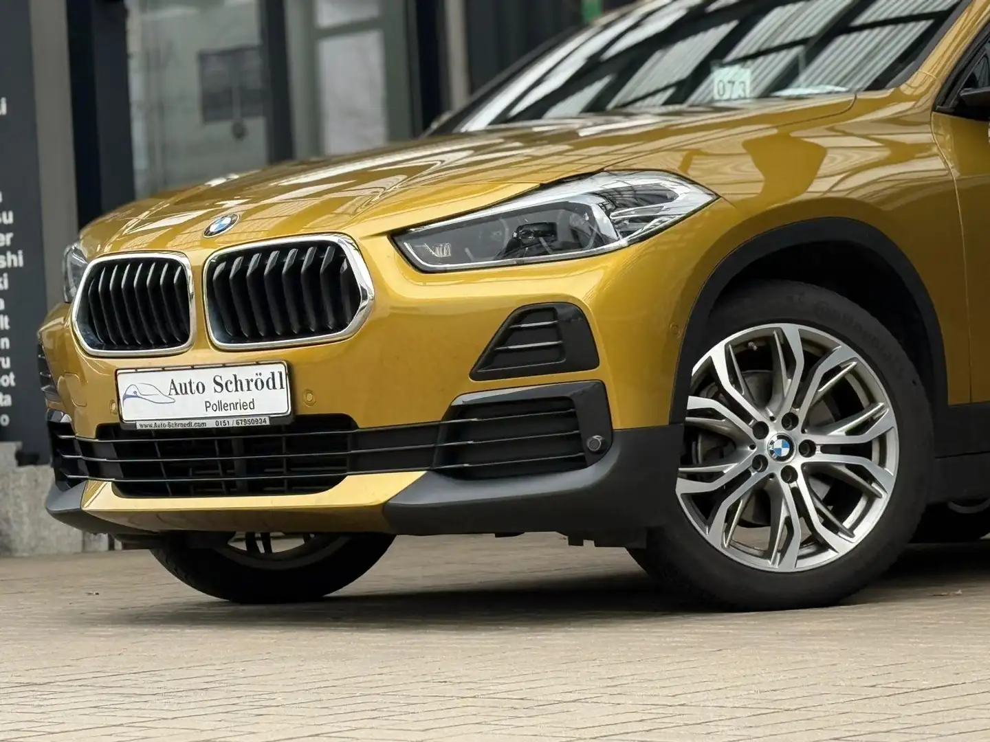 BMW X2 sDrive18i Aut. Advantage Plus, AHK, Navi, Kamera Or - 2