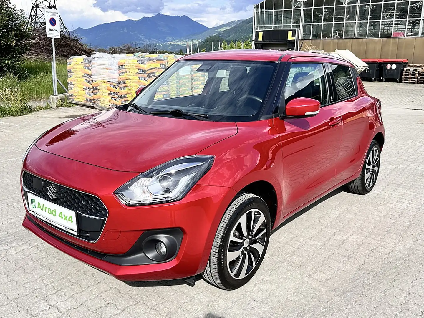 Suzuki Swift 1,2 DualJet Hybrid Allgrip Flash Rojo - 1