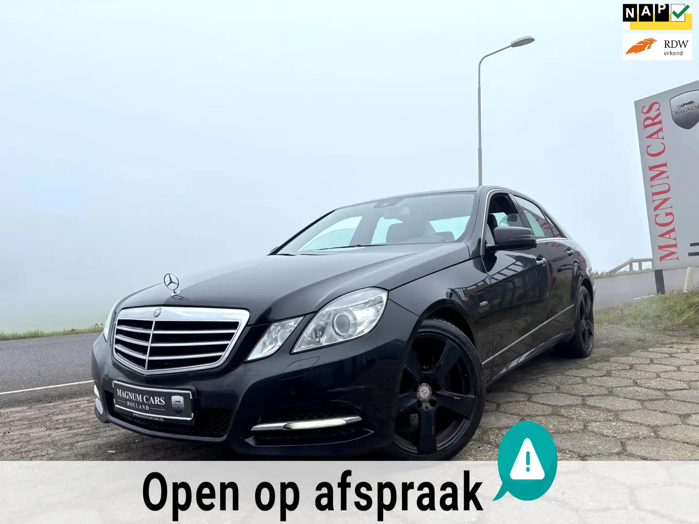 Mercedes-Benz E 220 CDI Avantgarde NAP AUTOMAAT AIRCO TREKHAAK XENON L Noir - 1